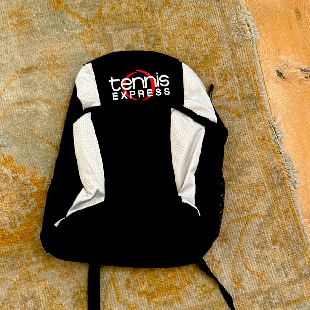 Tennis bag